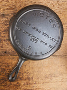 Priced to Sell Hard to Find 1920’s Griswold’s Victor #6 Skillet with Heat Ring Fully Marked 697 Skillet