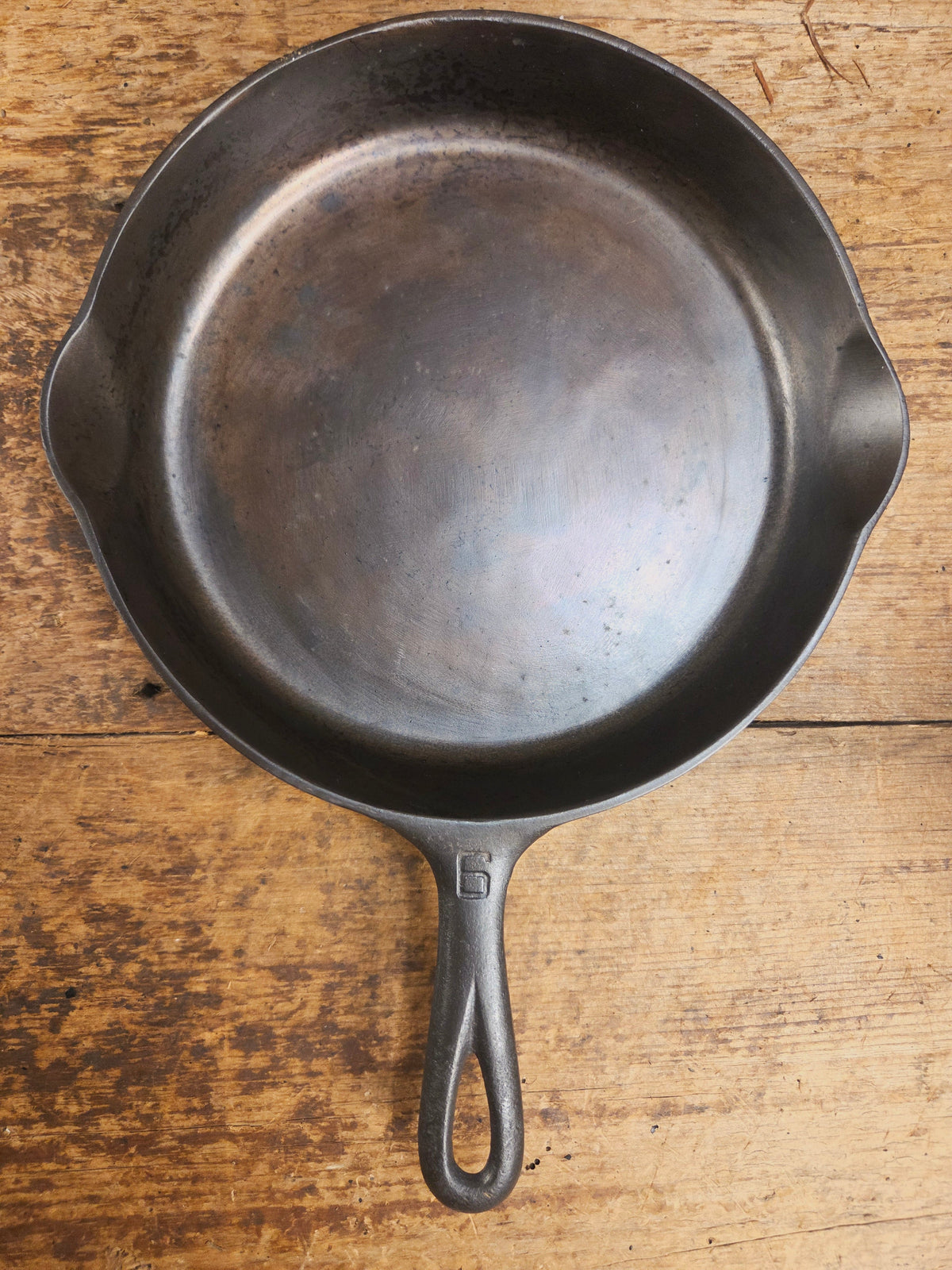 Priced to Sell Hard to Find 1920’s Griswold’s Victor #6 Skillet with Heat Ring Fully Marked 697 Skillet