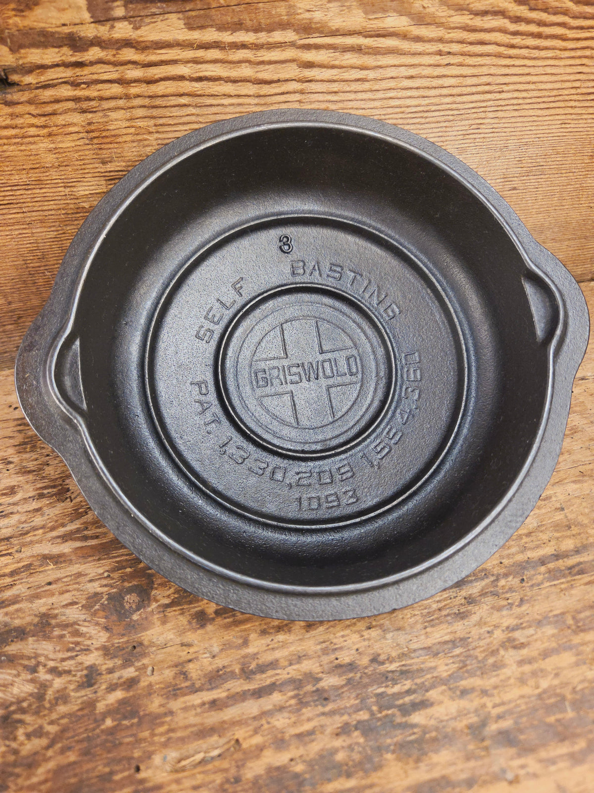 Awesome Griswold No. 3 Cast Iron Skillet Lid with Small Block Logo 1093. Tough to find so cool to own! Skillet