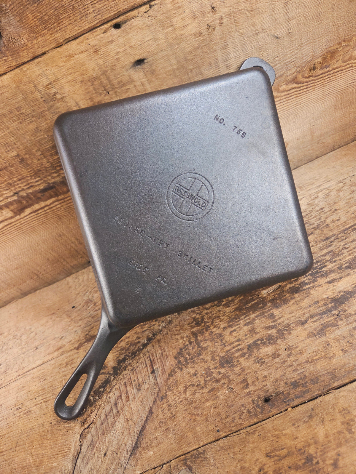 1940’s Griswold No. 768 Square-Fry Skillet with Small Block Logo Erie PA ’E’ Skillet