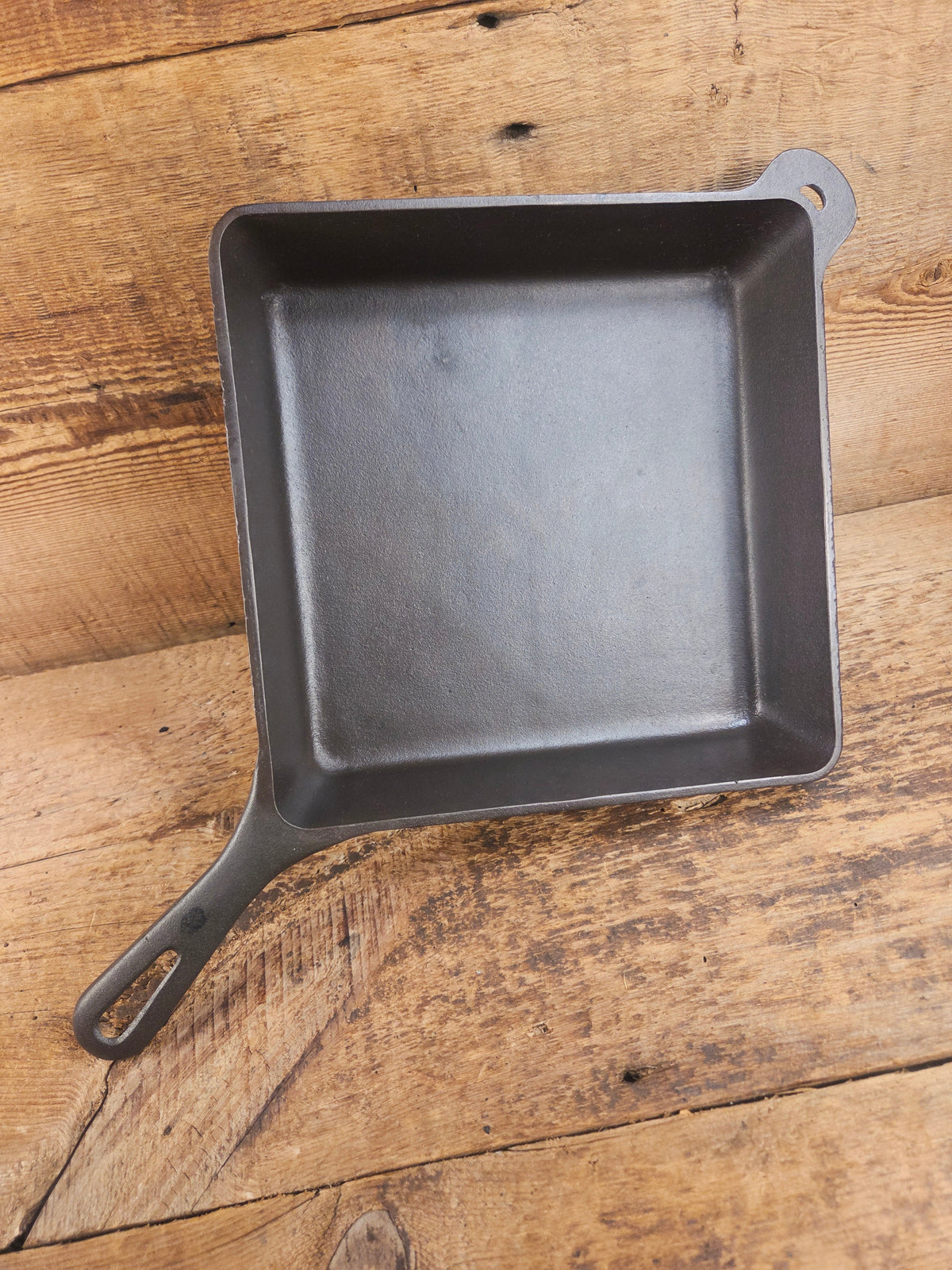1940’s Griswold No. 768 Square-Fry Skillet with Small Block Logo Erie PA ’E’ Skillet