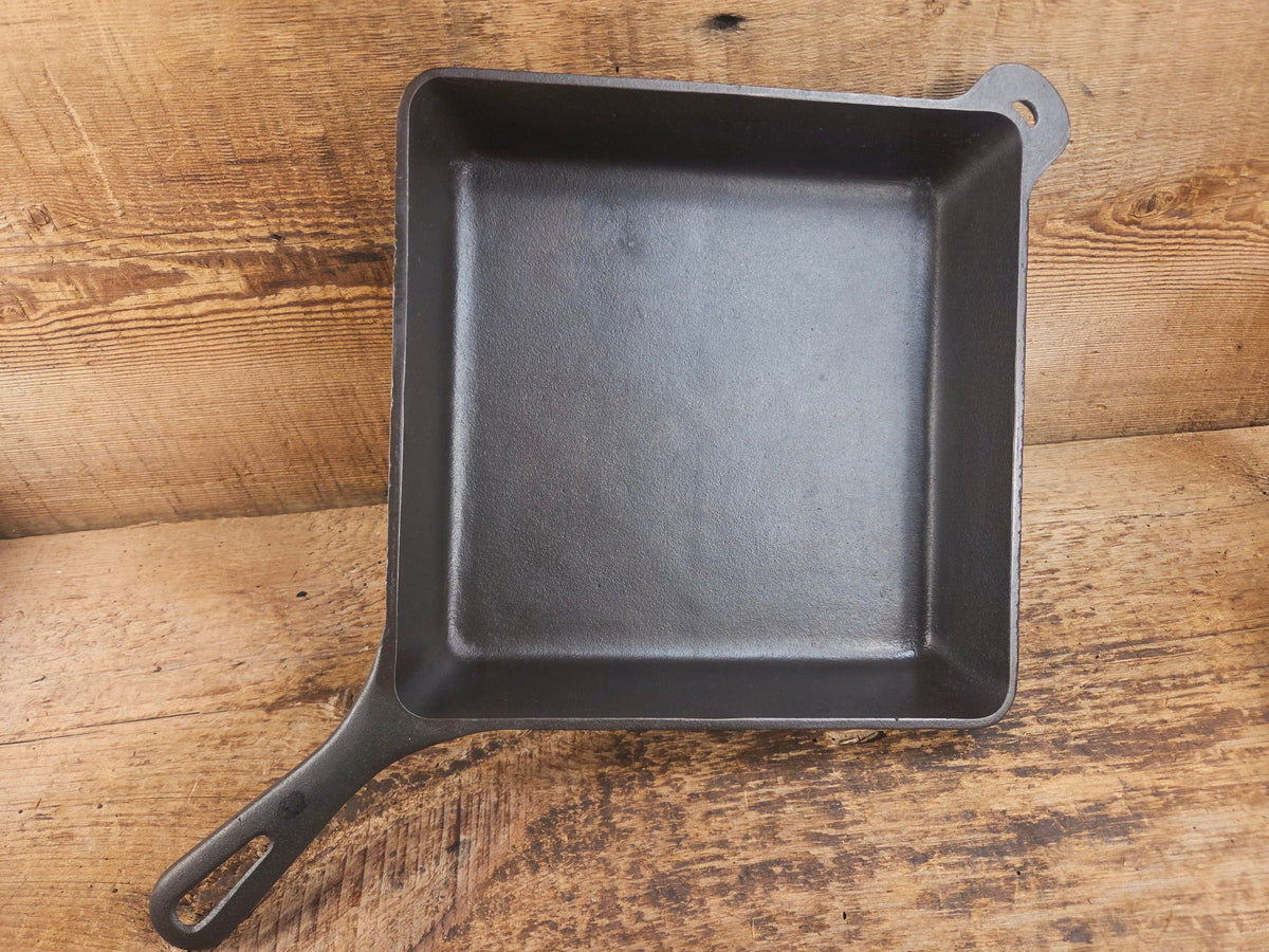 1940’s Griswold No. 768 Square-Fry Skillet with Small Block Logo Erie PA ’E’ Skillet