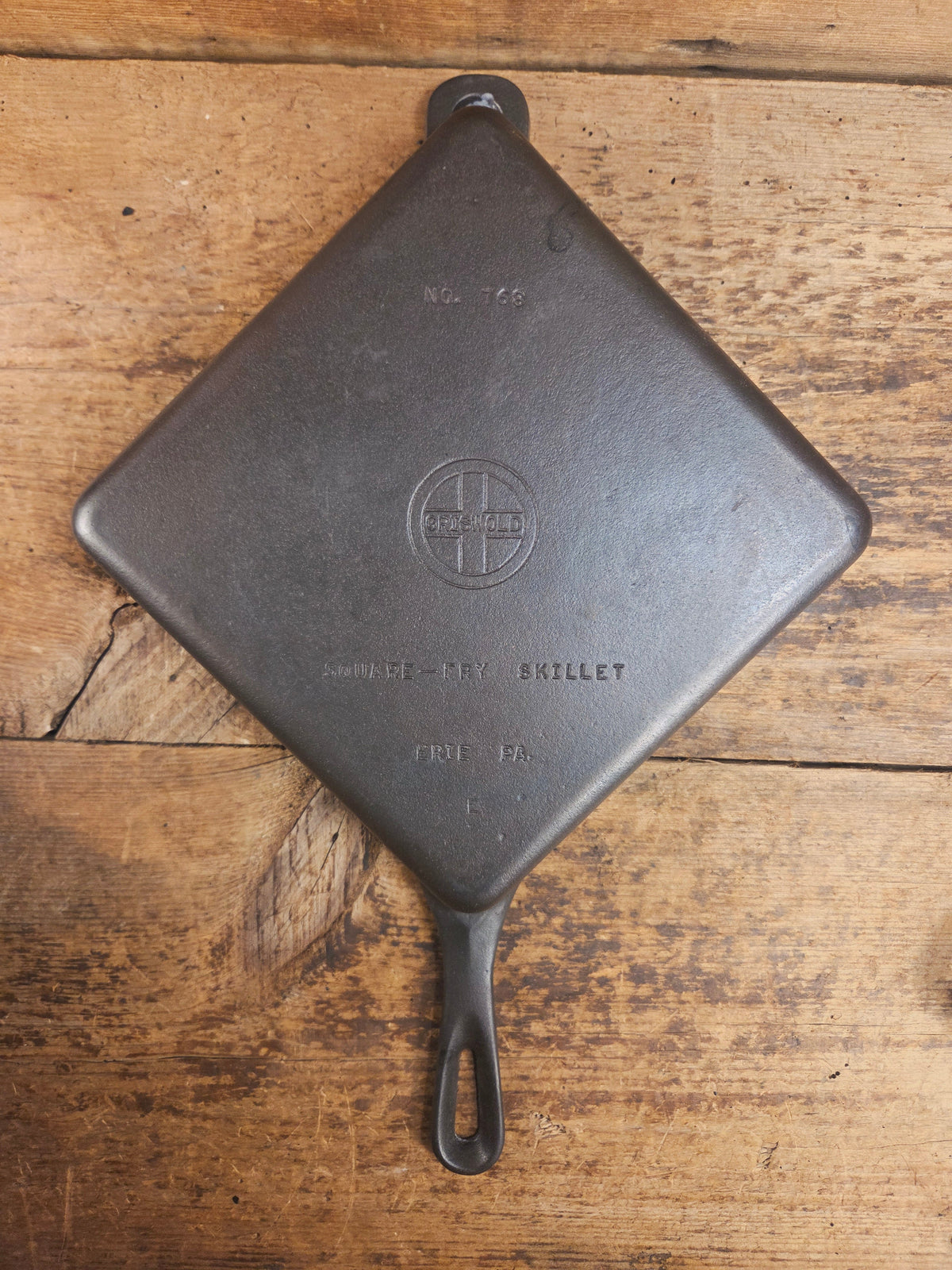 1940’s Griswold No. 768 Square-Fry Skillet with Small Block Logo Erie PA ’E’ Skillet