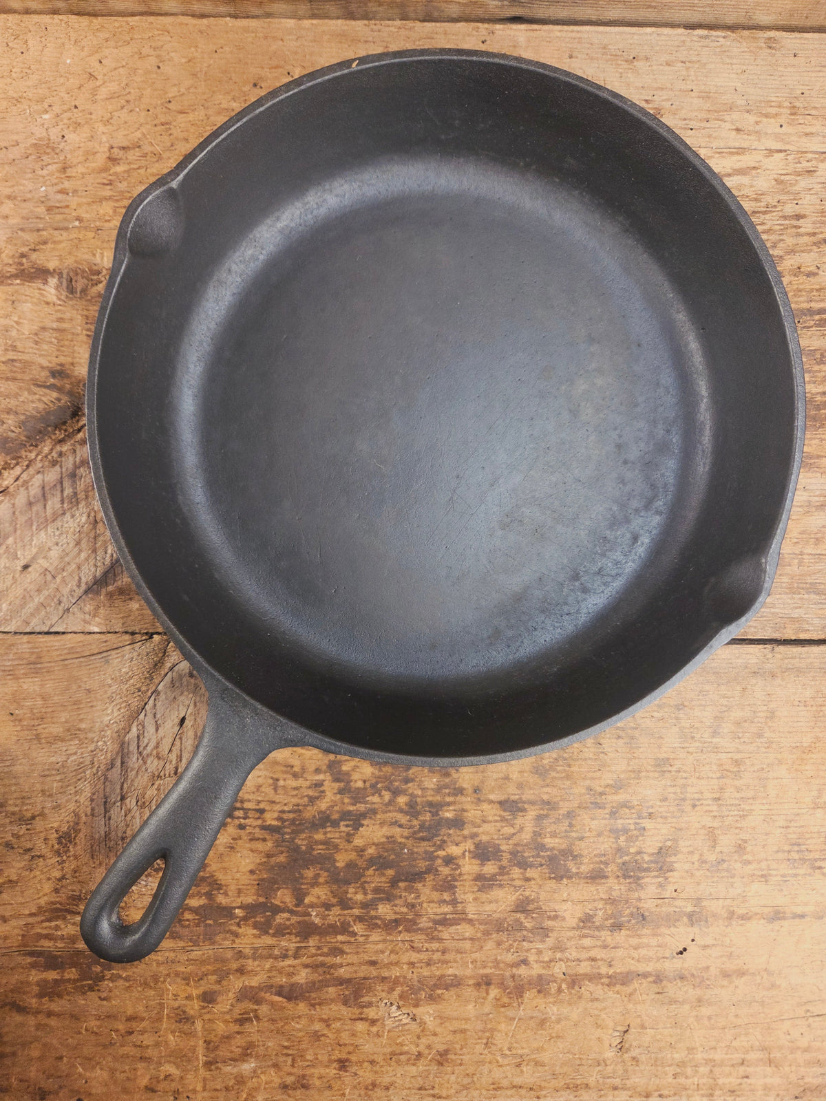 The Classic southern skillet! Birmingham Stove & Range Century Series No. 8 Skillet Skillet