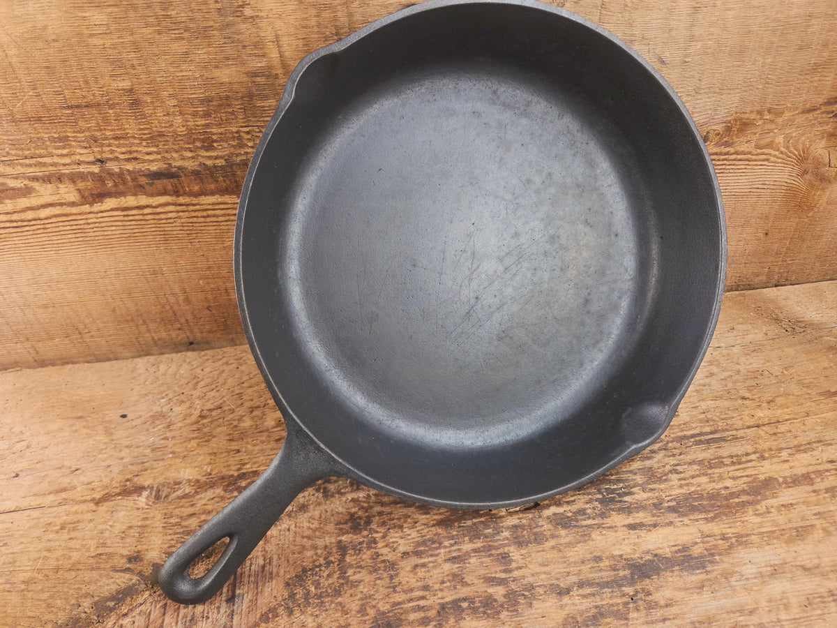The Classic southern skillet! Birmingham Stove & Range Century Series No. 8 Skillet Skillet