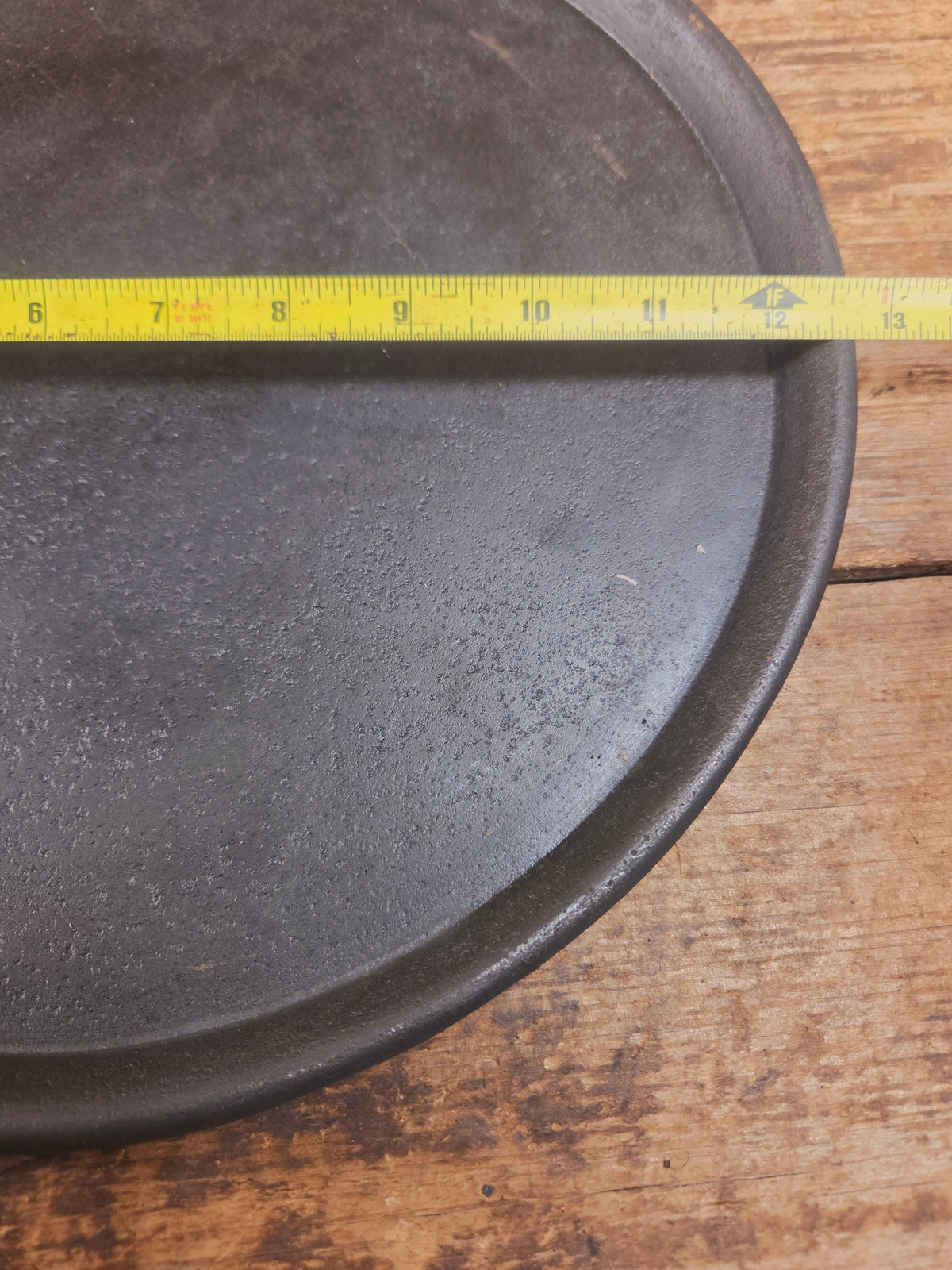 Amazing! Antique #12 handled round griddle! PERFECT pizza griddle or griddle for the cabin! Griddle