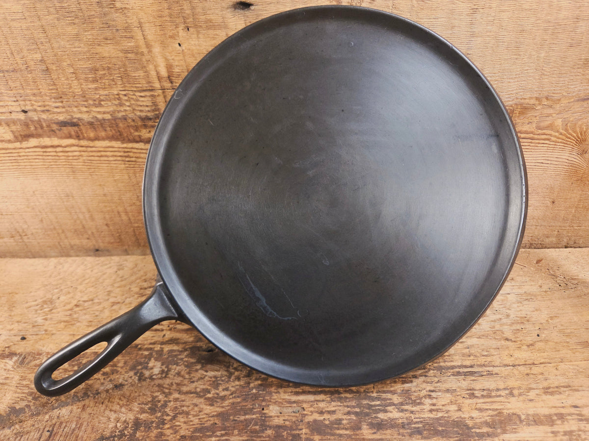 Early 1930’s Era Lodge #9 Round Griddle. Harder to find piece raised X and incised 9. Pancakes and Grilled Cheese!
