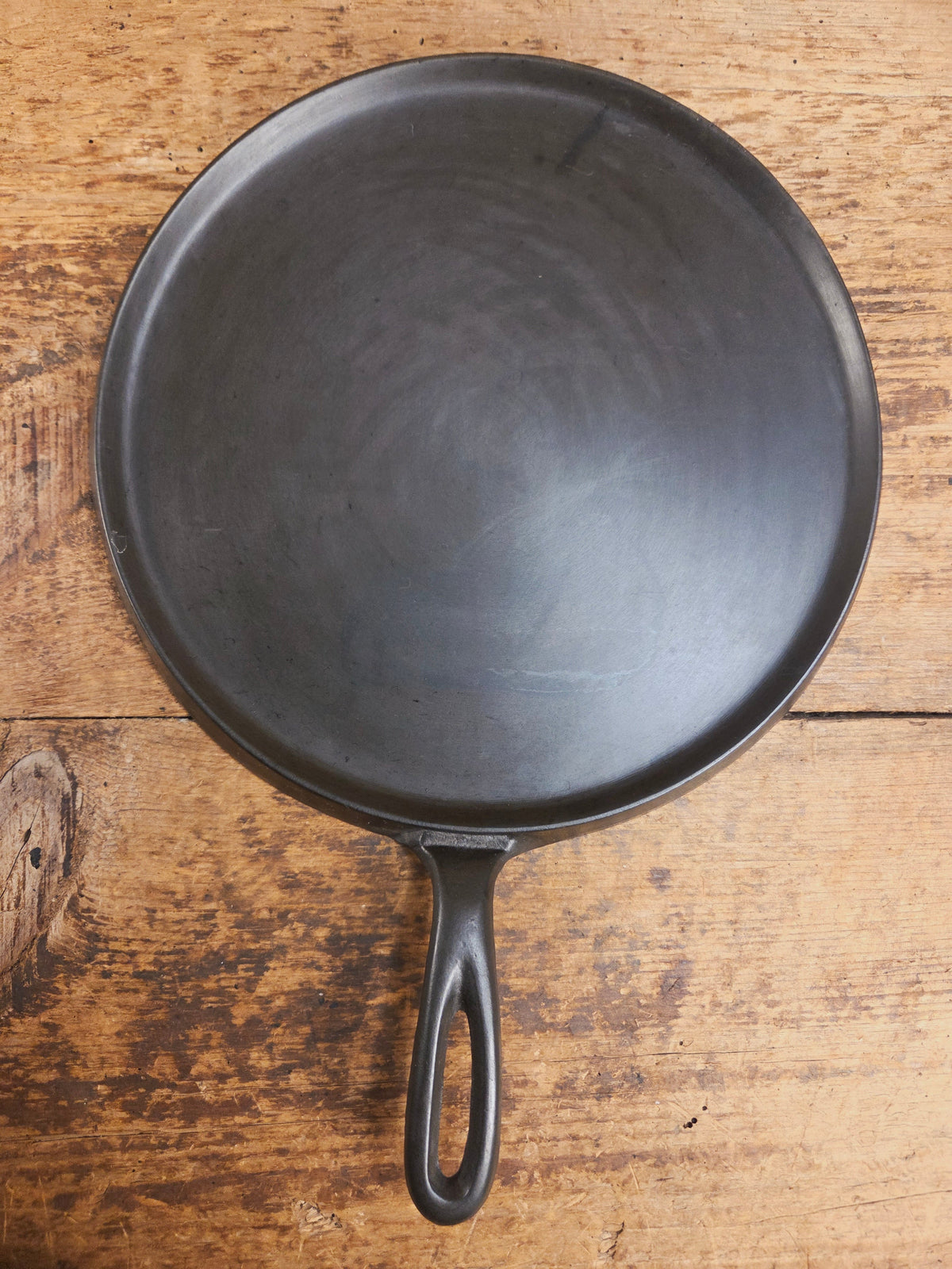 Early 1930’s Era Lodge #9 Round Griddle. Harder to find piece raised X and incised 9. Pancakes and Grilled Cheese!