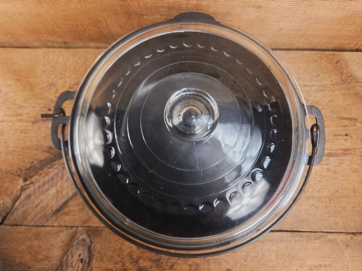 1930’s Beautiful! Wagner #8 Dutch Oven with GLASS lid! 1268. Perfect for soups breads or stews! Dutch Ovens Trivets &