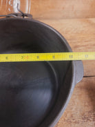 1930’s Beautiful! Wagner #8 Dutch Oven with GLASS lid! 1268. Perfect for soups breads or stews! Dutch Ovens Trivets &