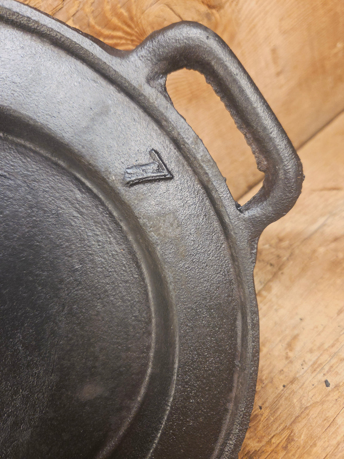 1800’s #7 Antique Gate-marked Long Griddle/Fish Fryer Raised 7 and P Griddle