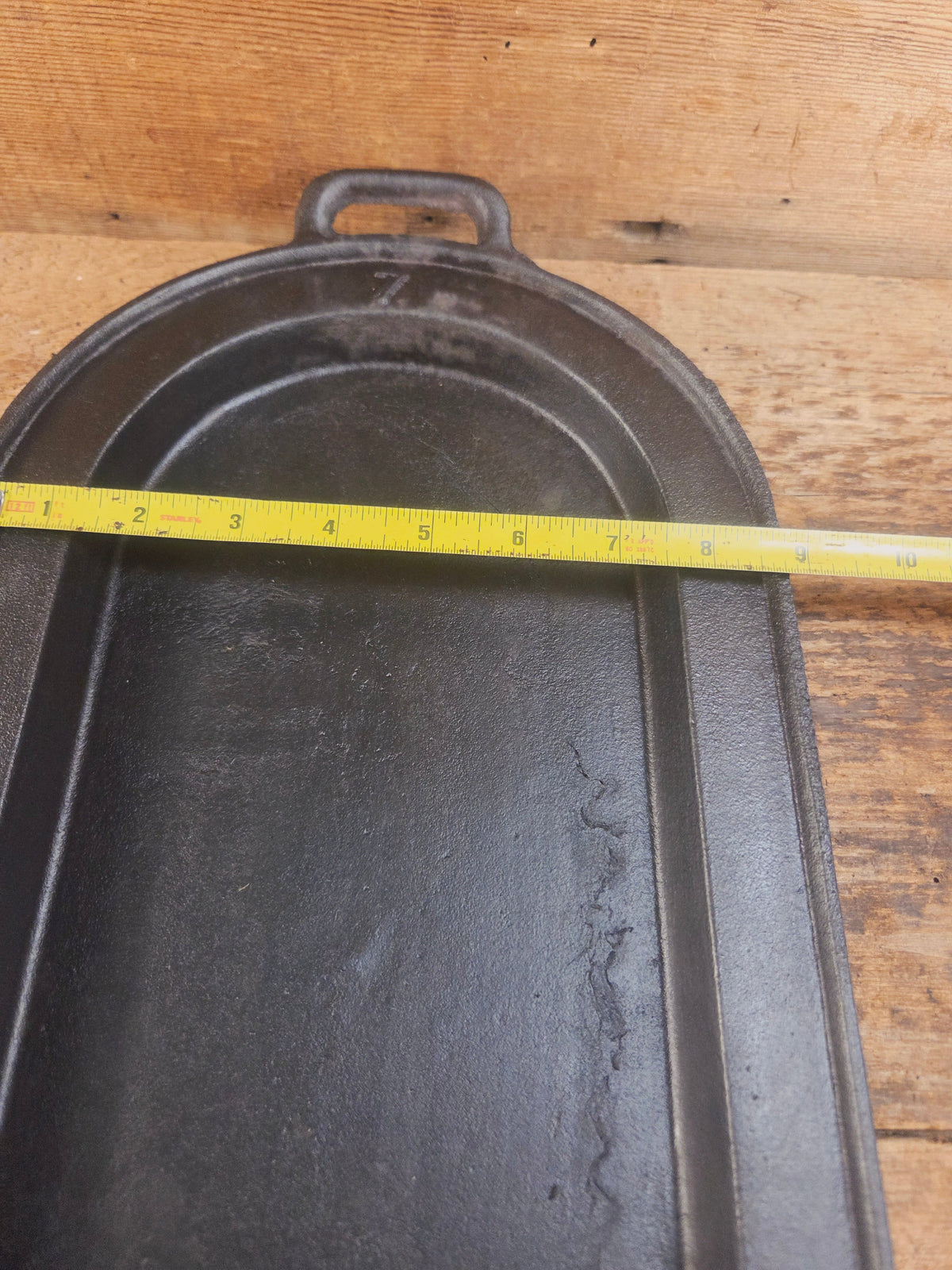 1800’s #7 Antique Gate-marked Long Griddle/Fish Fryer Raised 7 and P Griddle
