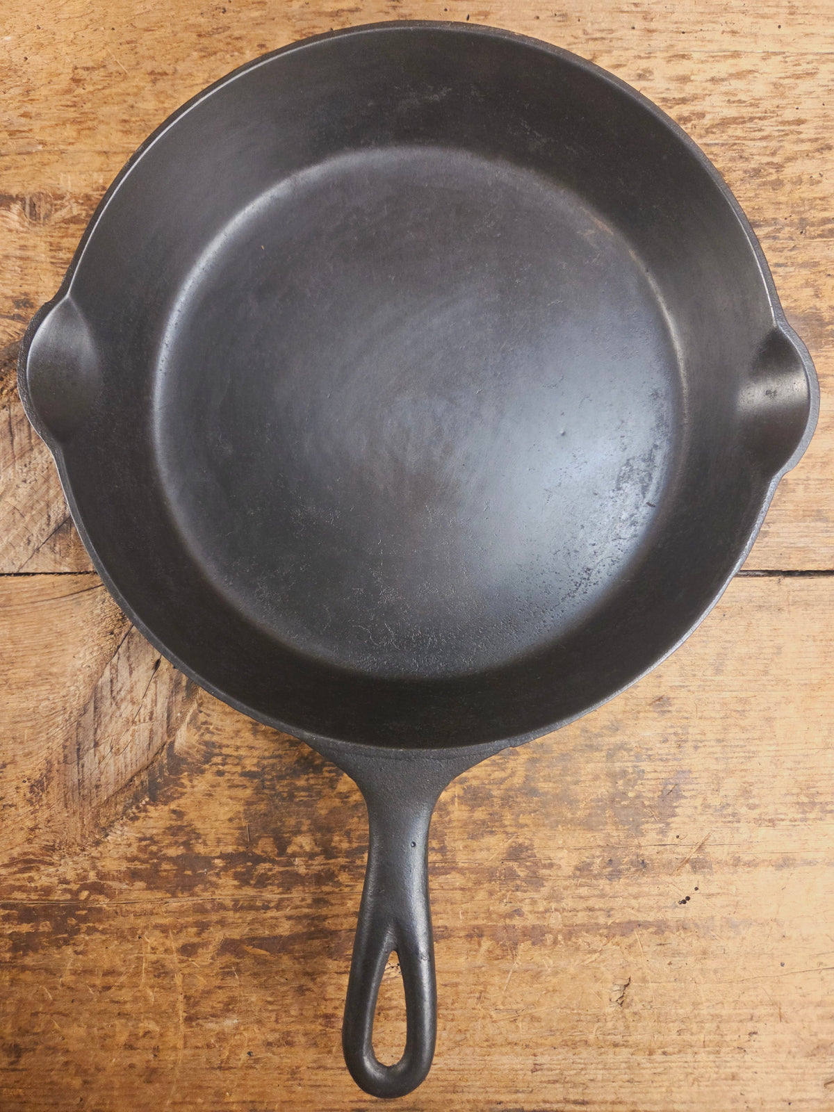 1890’s 3rd Series ERIE #8 Skillet with Heat Ring 704. Amazing piece of culinary history. Wonderfully light to use
