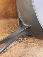 Tough to find! 1920’s era Wagner made National / Wagner Ware dual logo #9 (1359) Center logo cast iron skillet with