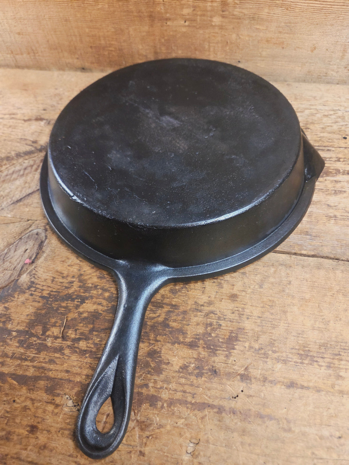 WOW! Authentic Philo Penfield Stewart Mid 1800’s elegant HUGE raised P.P.S. #11 skillet. This is a tough one to find!