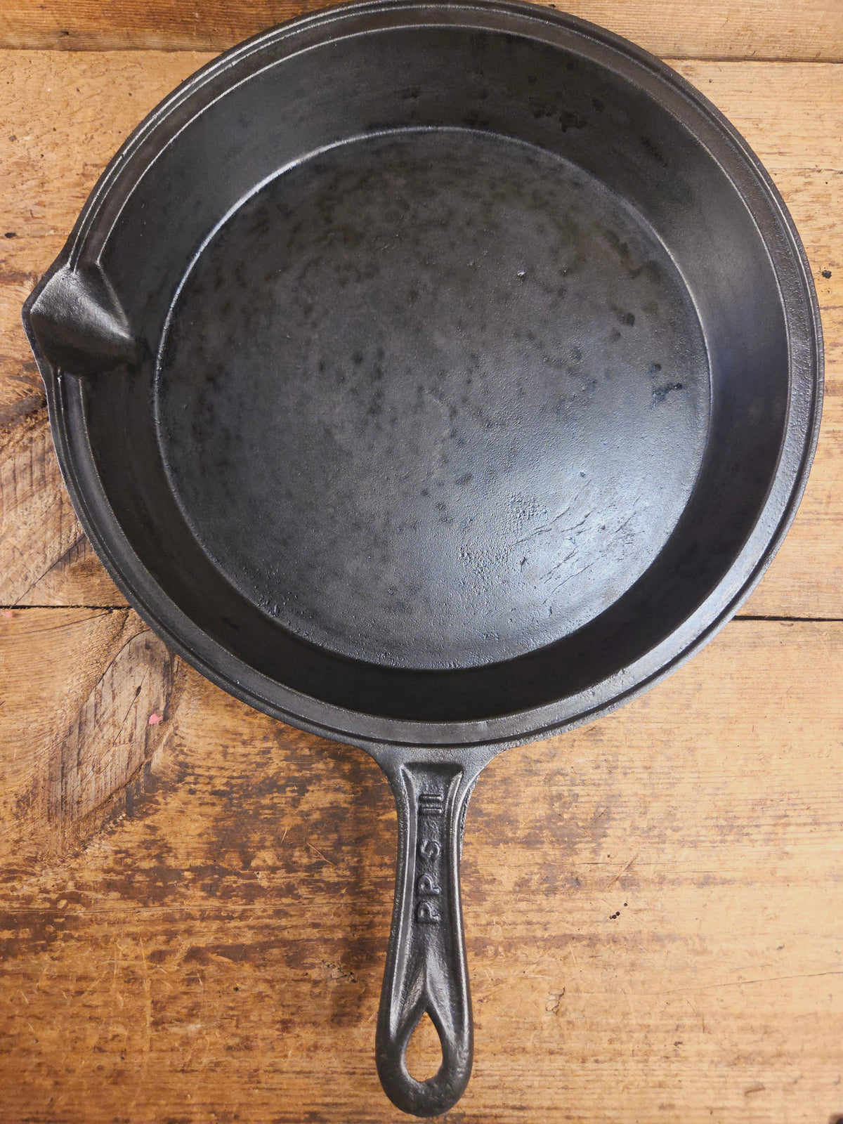WOW! Authentic Philo Penfield Stewart Mid 1800’s elegant HUGE raised P.P.S. #11 skillet. This is a tough one to find!