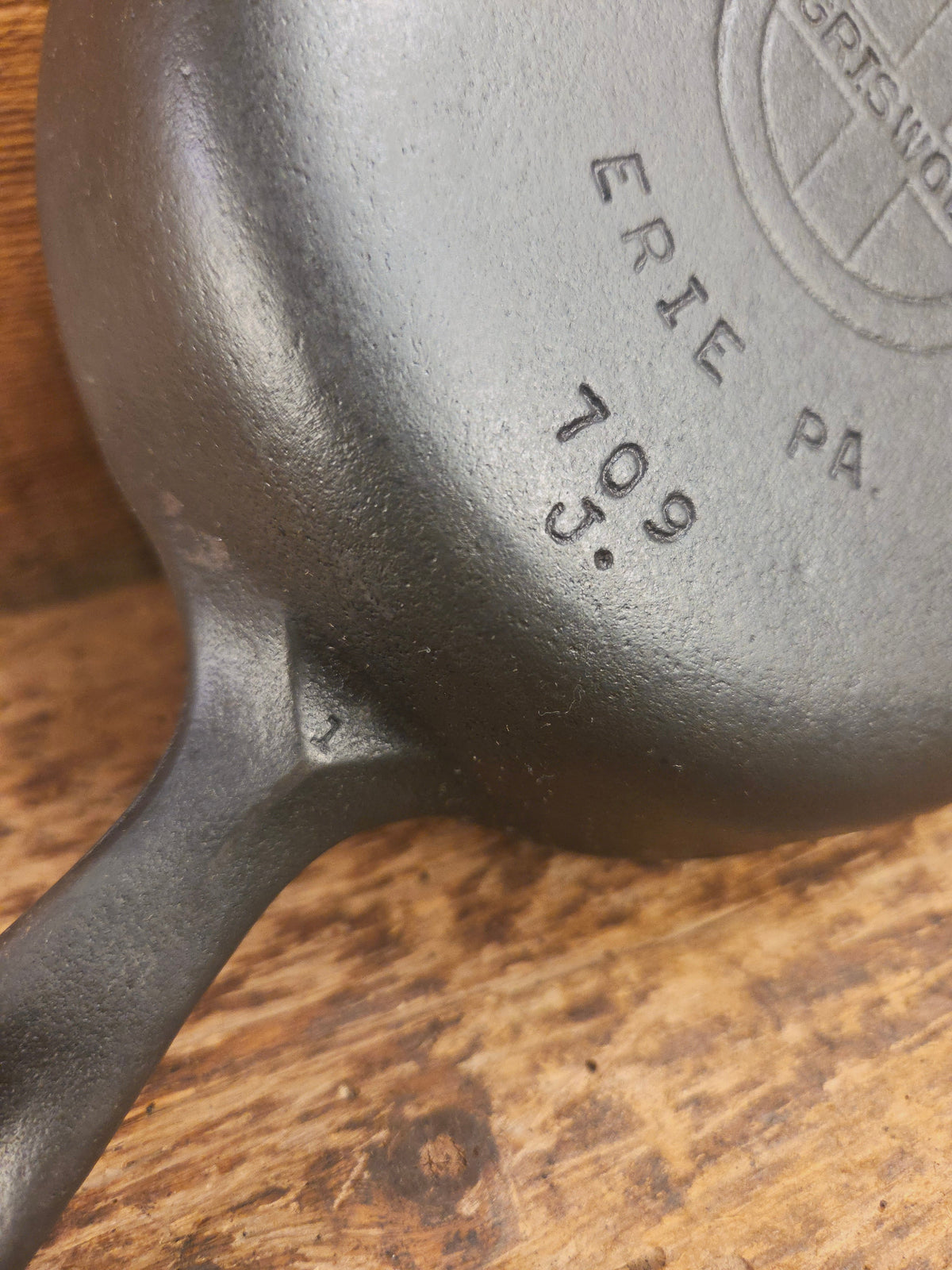 1940’s Griswold No. 3 Cast Iron Egg Skillet with Small Block Logo 709 J Skillet