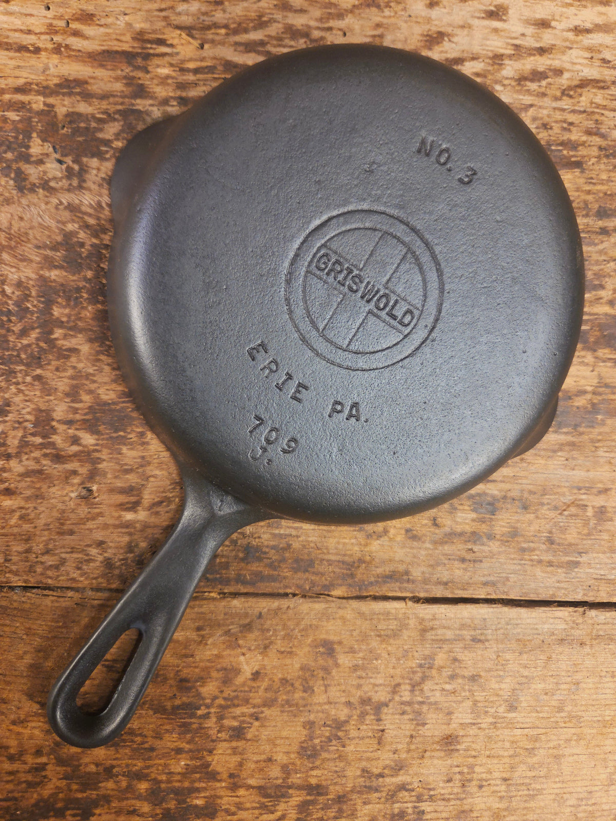 1940’s Griswold No. 3 Cast Iron Egg Skillet with Small Block Logo 709 J Skillet