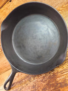 A beauty!! Early 1900’s Wapak straight logo #7. Cast Iron Skillet with Heat Ring Skillet