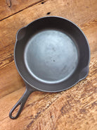 Gorgeous!! Very early 1910’s Griswold #7 Skillet with Heat Ring and Large Slant Logo ’Erie,’ 701 A Skillet