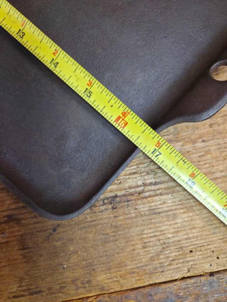Don’t Miss This if you LOVE Griswold cast iron. Best Seller Griswold ’Cookie Sheet’ Grill Pan. P/n 1108 Griddle