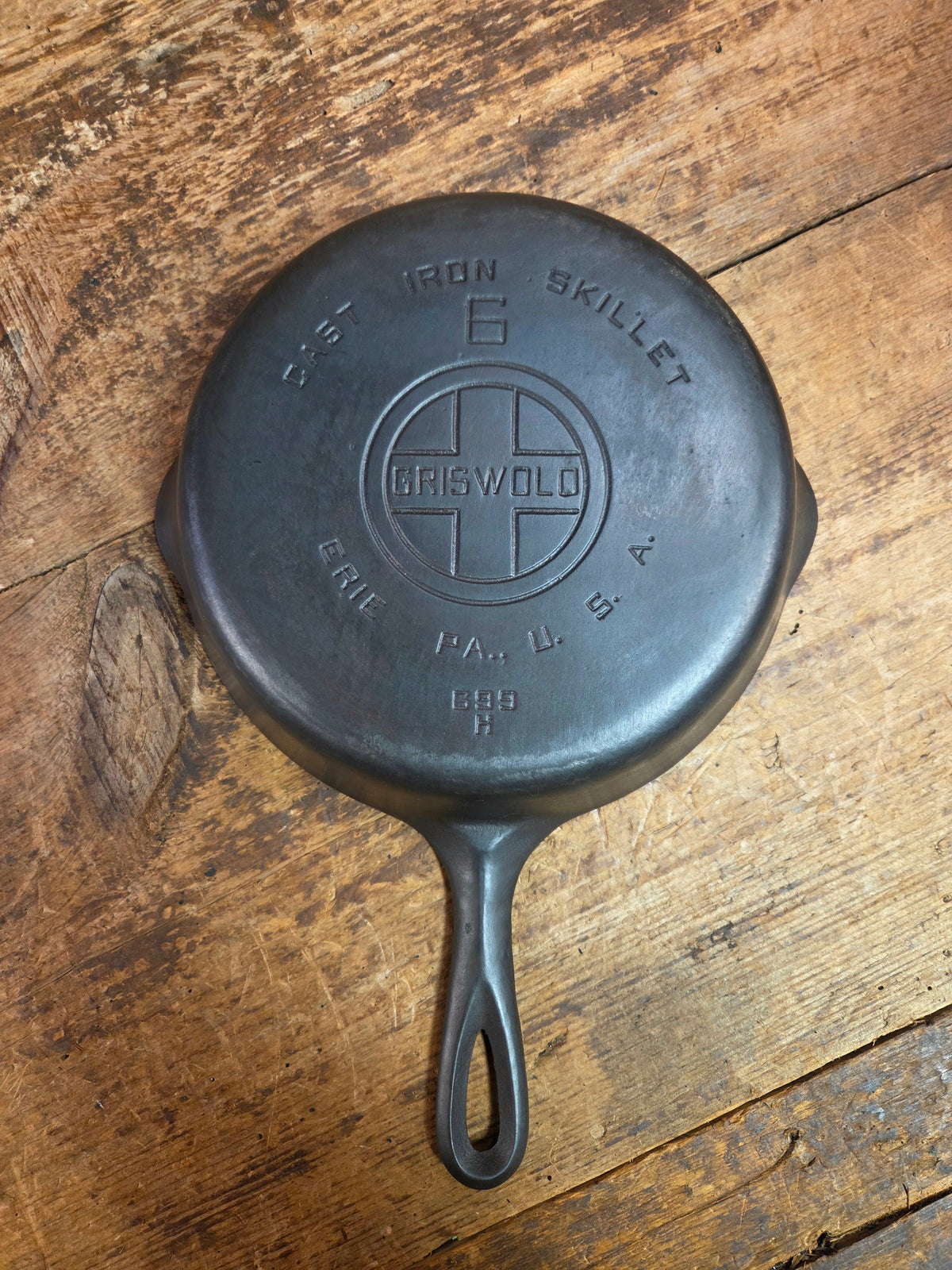 1920’s Griswold #6 Skillet with Large Block Logo and Smooth Bottom 699 H Skillet