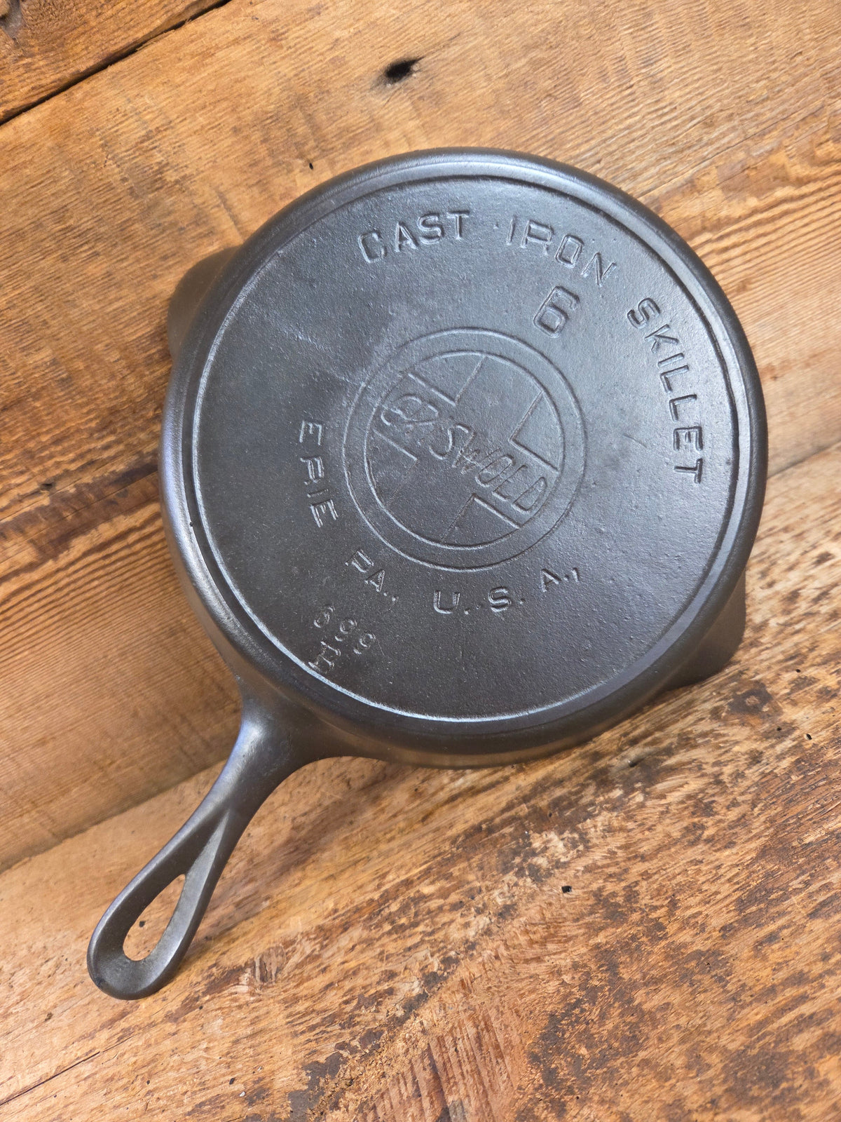 HTF Early 1900’s Griswold #6 Cast Iron Skillet Large Slant Logo 699 B Skillet