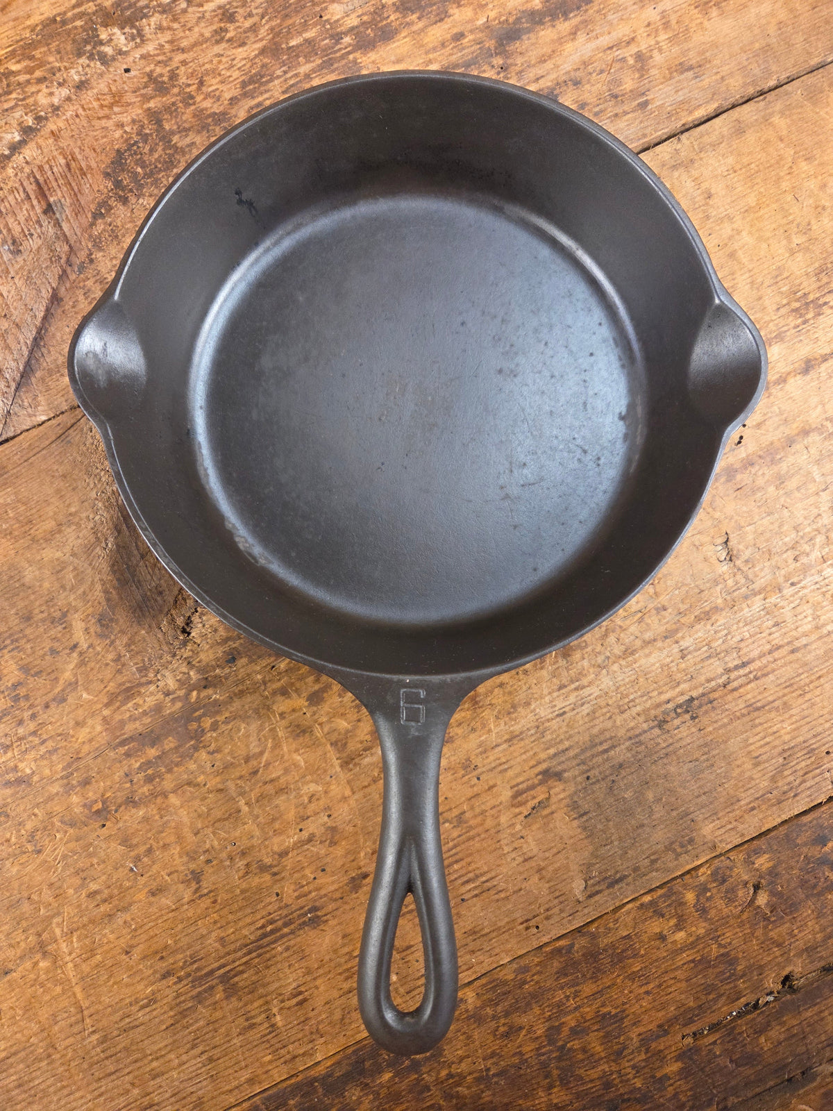 HTF Early 1900’s Griswold #6 Cast Iron Skillet Large Slant Logo 699 B Skillet
