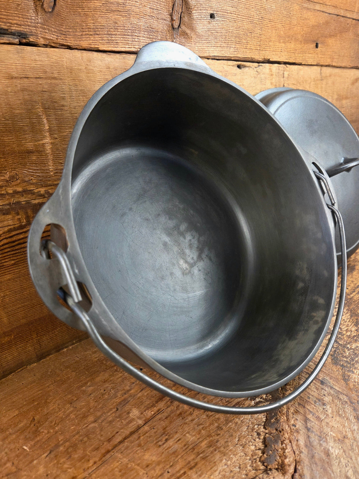 Daily workhorse! 1940’s Griswold #8 Tite-Top Dutch Oven Large Block Logo 1278 C and EZ Clean Lid Dutch Ovens Trivets &