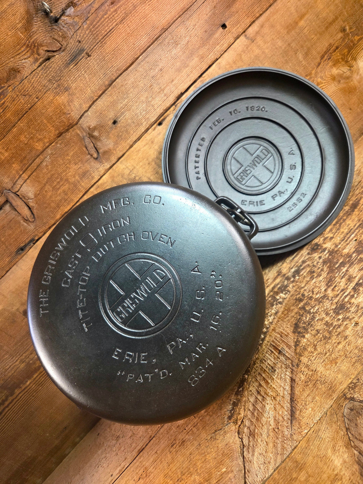 1920’s Griswold #9 Dutch Oven w/ Slant Logo p/n 834 A and p/n 2552 matching block lid Dutch Ovens Trivets & Kettles