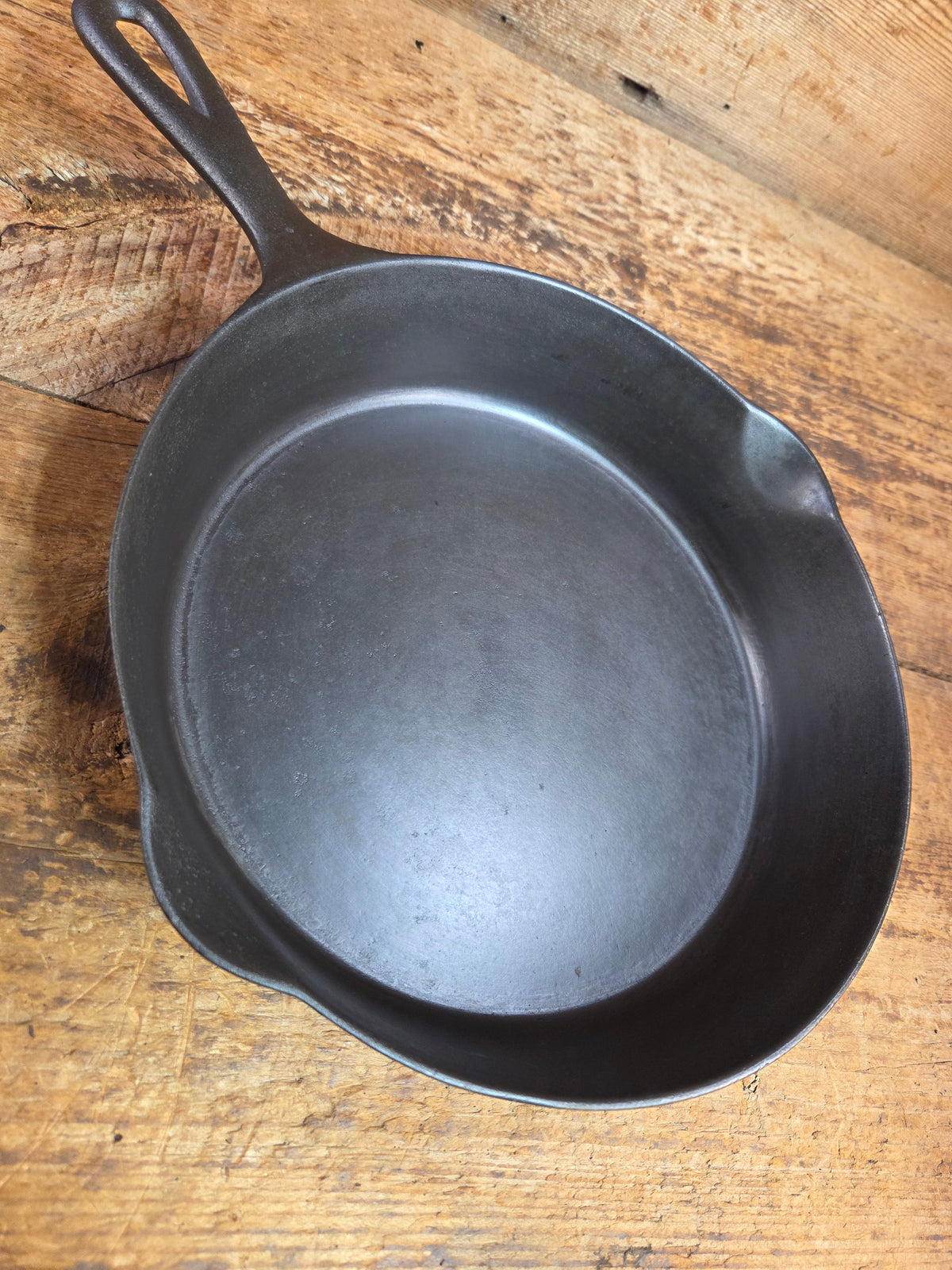 The Classic #8 Favorite made Puritan No. 8 Cast Iron Skillet Skillet