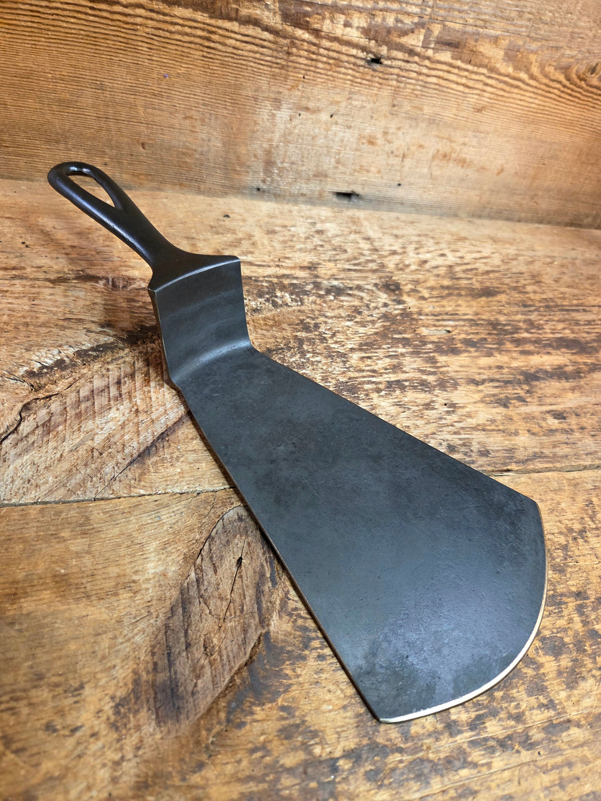 Show stopper. Custom made one of a kind Griswold Erie 2nd Series TAMPER Makers Mark! A high value collectors pan kept