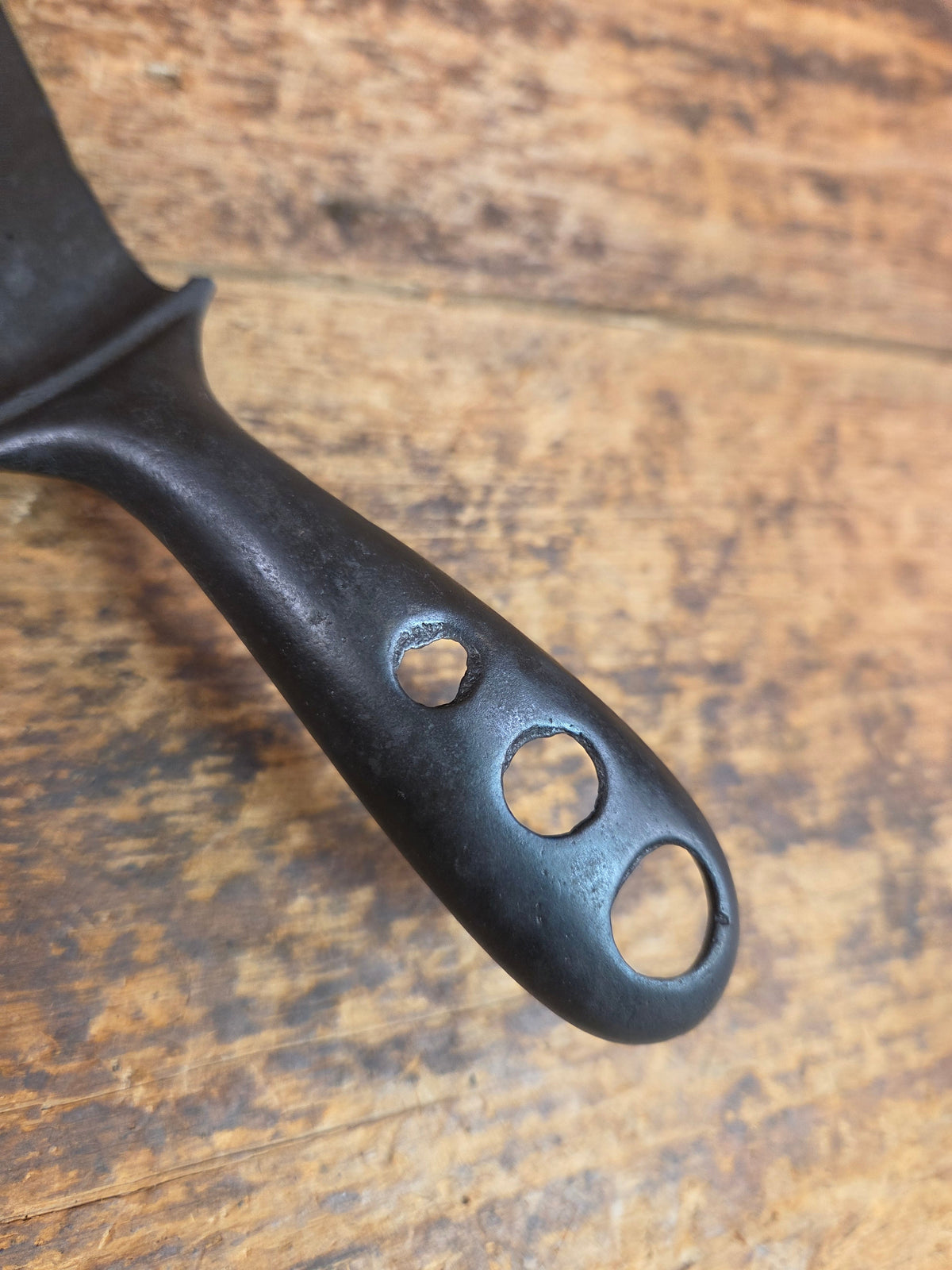 Custom made #8 Early 1900’s Wagner Cast Iron Griddle Spatula. Reclaimed from a tough to find early Wagner skillet