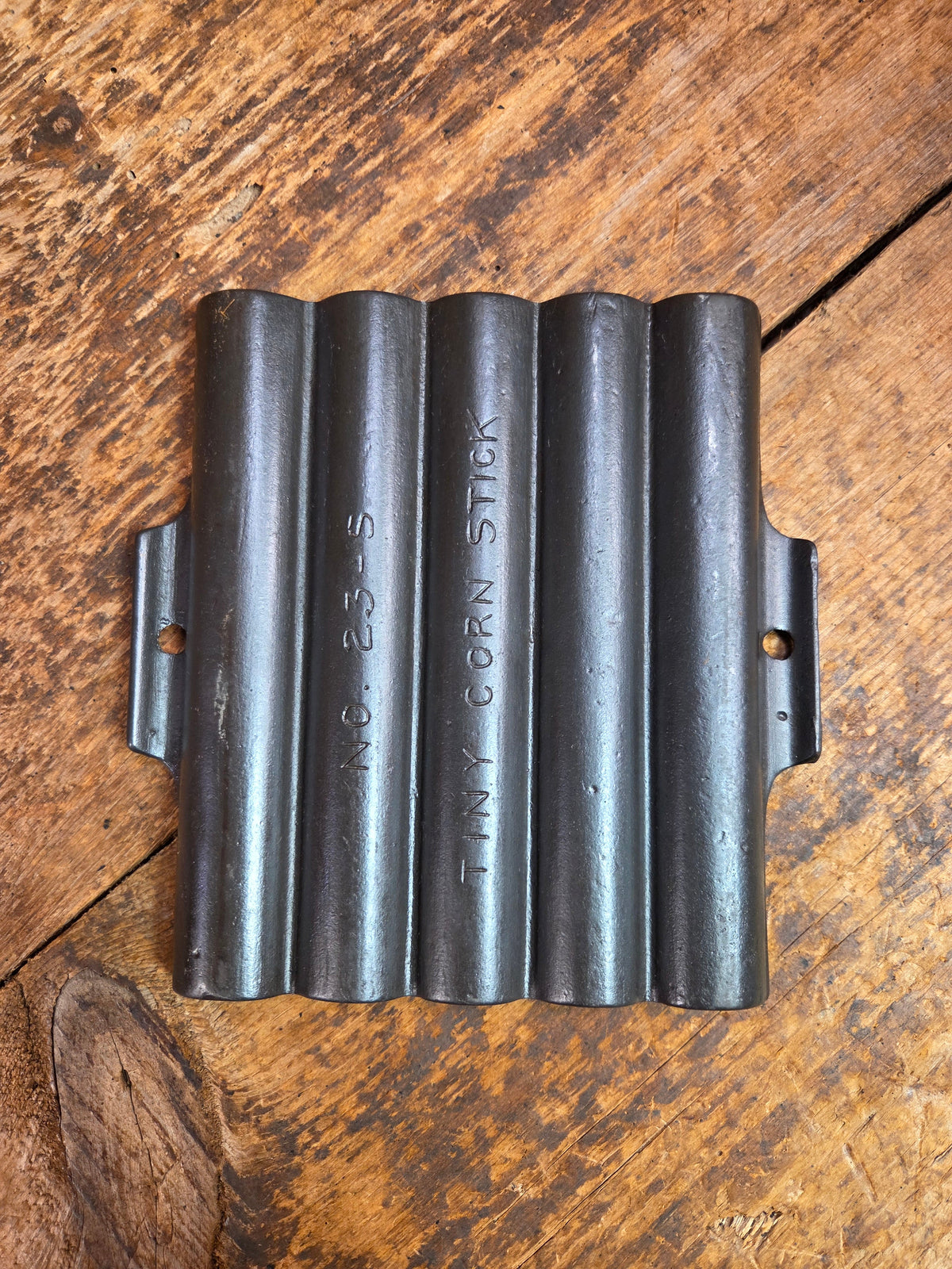 Great gift idea! 1930’s unknown No. 23 ’Tiny Corn Stick’ pan Bakeware
