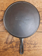 WOW! Maid of Honor (Lodge?) #8 skillet. Hard to find awesome design! - Skillet