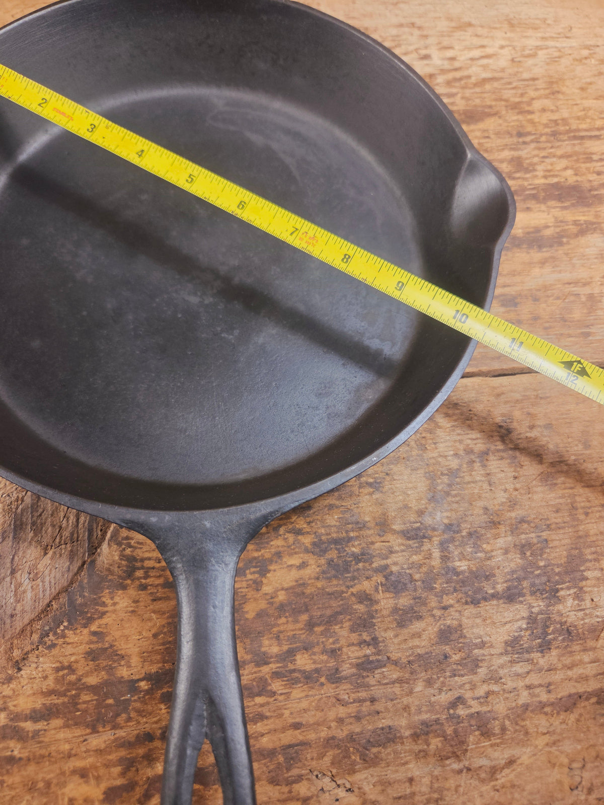 1910’s very early Lodge #8 Cast Iron Skillet with Single Notch and Raised P! - Skillet