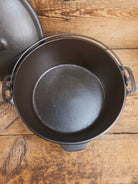 1930’s Beautiful fully restored Wagner #8A Dutch Oven with Sawtooth drip style lid. Perfect for soups breads or stews!