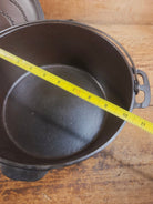 1930’s Beautiful fully restored Wagner #8A Dutch Oven with Sawtooth drip style lid. Perfect for soups breads or stews!