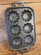 Great gift! Pre 1900’s closed frame Antique Gate-Marked #10 Turks Head Pan - Bakeware