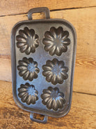 Great gift! Pre 1900’s closed frame Antique Gate-Marked #10 Turks Head Pan - Bakeware