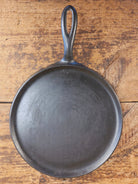 Awesome single serve piece! Lightweight early 1920 Griswold Slant Logo Vintage Griddle #8 Erie 738 - Griddle