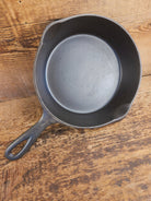 1920’s Chicago Hardware made Favorite Cook Ware #5Q Cast Iron Skillet - Skillet