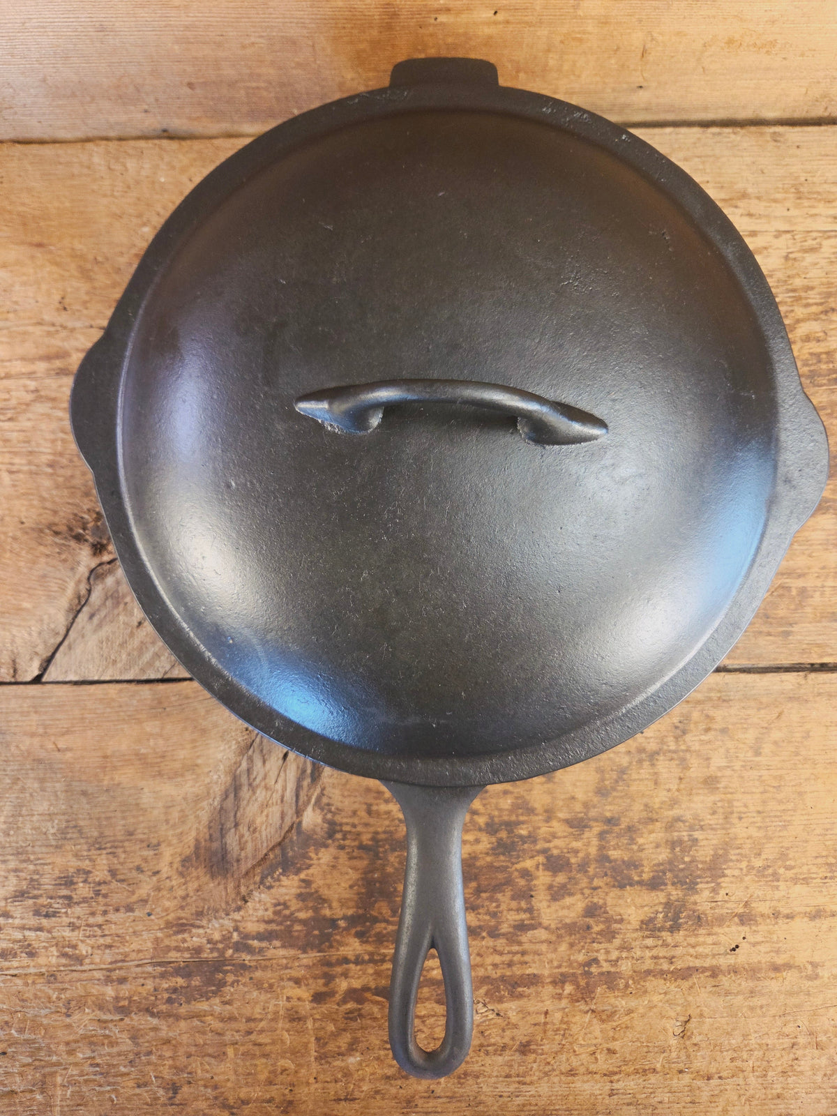 Awesome! Early 1900’s Chicago Hardware Foundry #8 Deep Skillet! Our favorite foundry story and a great skillet!