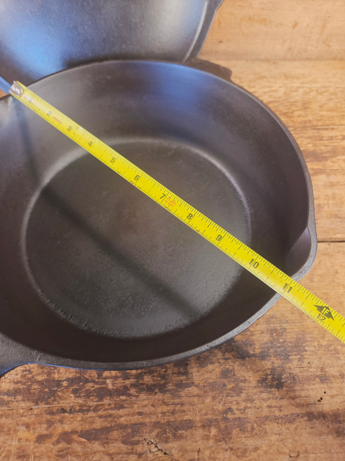 Awesome! Early 1900’s Chicago Hardware Foundry #8 Deep Skillet! Our favorite foundry story and a great skillet!