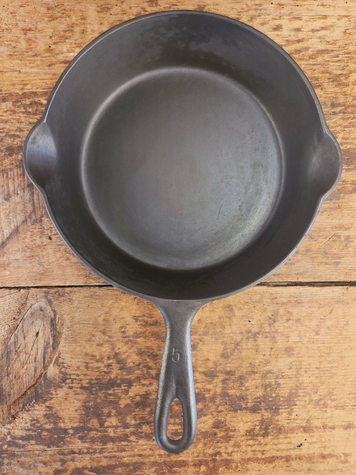 Midwest favorite! Missouri made Crescent Fndry ’Ozark’ #5 Cast Iron Skillet - Skillet