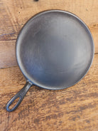 1920’s Griswold #8 Round Griddle 608. Collector grade and wonderful daily user! - Griddle