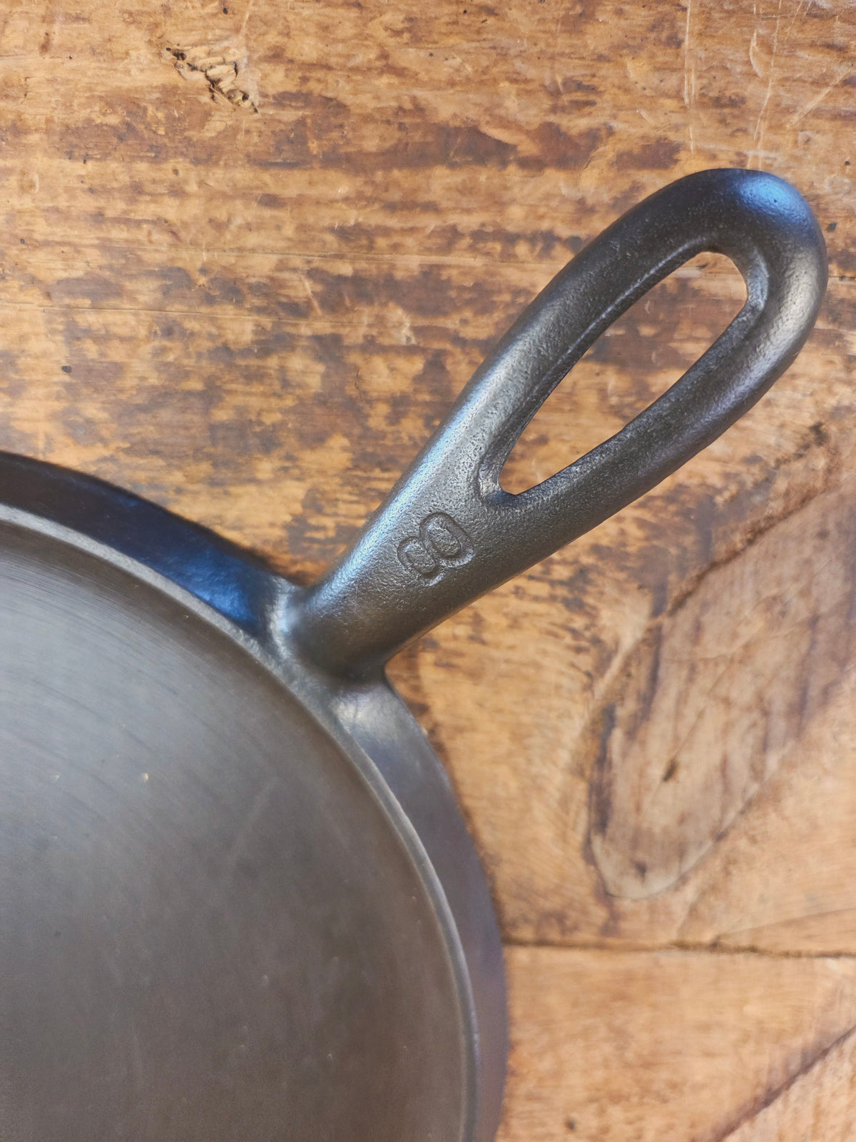 1920’s Griswold #8 Round Griddle 608. Collector grade and wonderful daily user! - Griddle