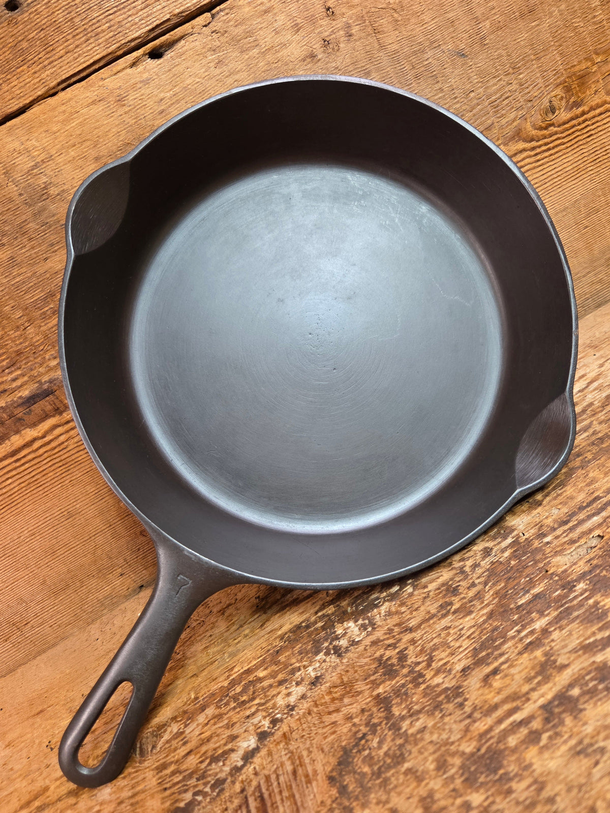 1930’s Griswold #7 Cast Iron Skillet with Large Block Logo 701 H - Skillet