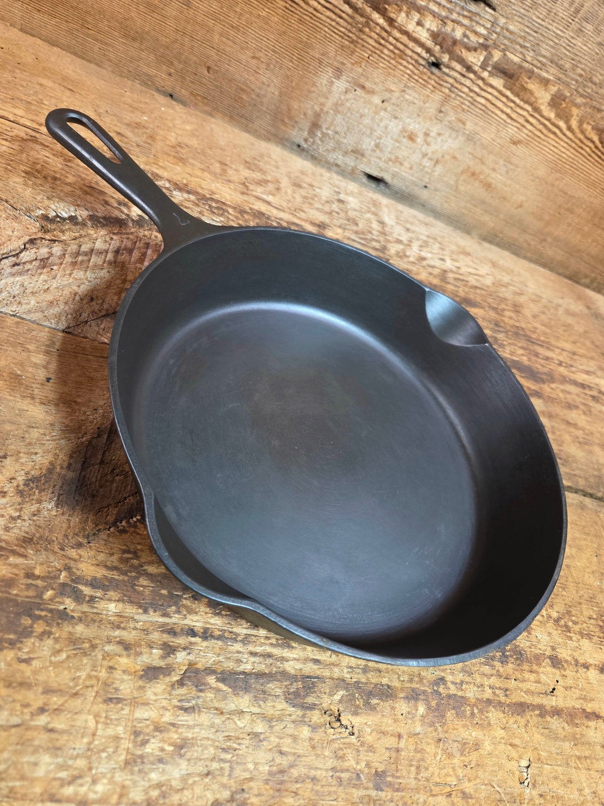 1930’s Griswold #7 Cast Iron Skillet with Large Block Logo 701 H - Skillet