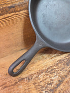 Great gift! 1950’s Era Stylized Wagner #5 Cast Iron Skillet 8 Inches Great Saute pan! - Skillet